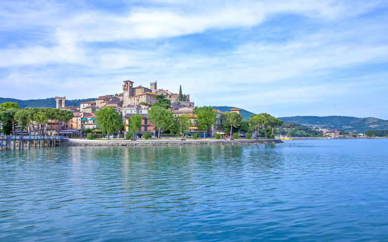 UN GIORNO TRA LE ISOLE DEL LAGO TRASIMENO 


